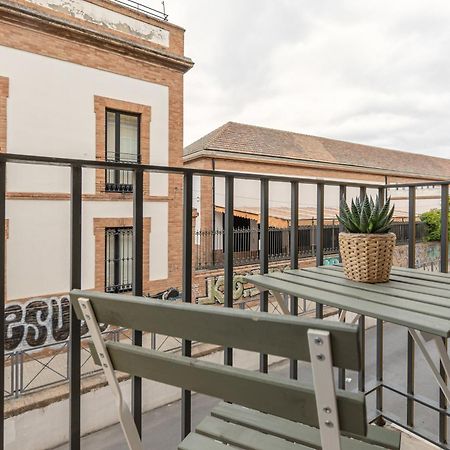 Isg Apartments Becquer Free Parking Inside The Building Sevilla Kültér fotó