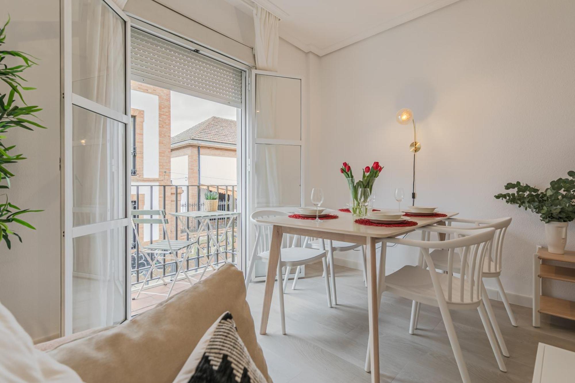 Isg Apartments Becquer Free Parking Inside The Building Sevilla Kültér fotó